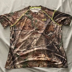 Under Armour camo t shirt